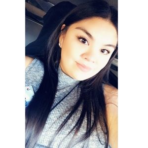 Meet your Posher, Mari